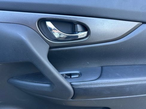 Used 2014 Nissan Rogue SV w/ SV Premium Package image 22