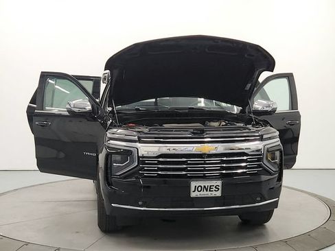 Used 2025 Chevrolet Tahoe Premier RWD image 10