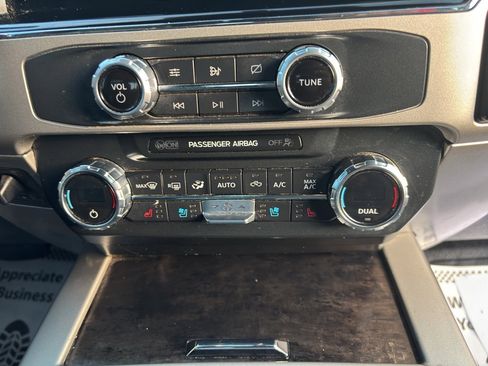 Used 2022 Ford F350 Lariat w/ Tremor Off-Road Package image 28