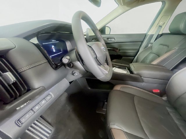 New 2026 Nissan Pathfinder Platinum w/ Cargo Package FWD image 13