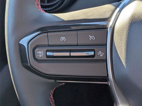 Used 2025 Chevrolet Colorado Z71 w/ Midnight Edition image 24