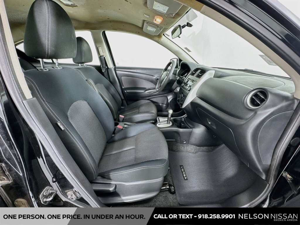Used 2016 Nissan Versa SV FWD image 24