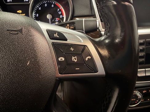 Used 2015 Mercedes-Benz GL 450 4MATIC image 21