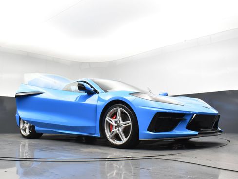 Used 2022 Chevrolet Corvette Stingray Premium Conv w/ Z51 Performance Package RWD image 34