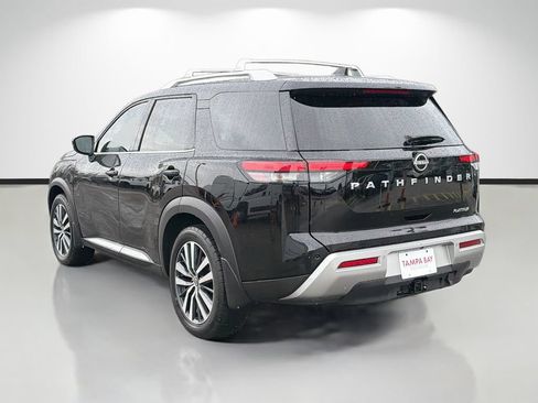 Used 2022 Nissan Pathfinder Platinum w/ Cargo Package FWD image 5