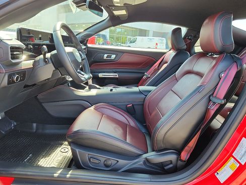 Used 2025 Ford Mustang Premium RWD image 12