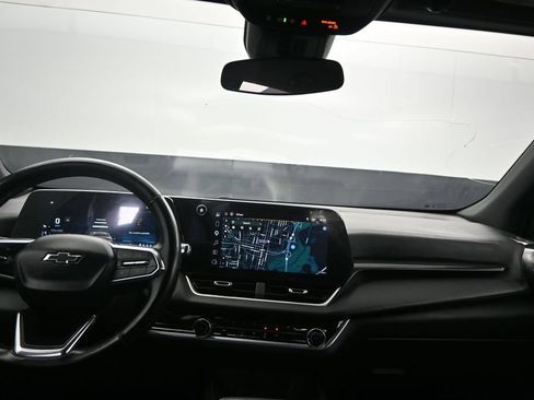 Used 2025 Chevrolet Equinox LT w/ Midnight Edition FWD image 18