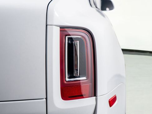 Used 2023 Rolls-Royce Cullinan Black Badge image 66