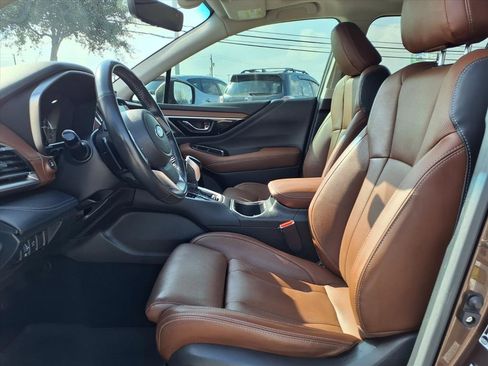 Used 2020 Subaru Outback Touring w/ Popular Package #2 image 9