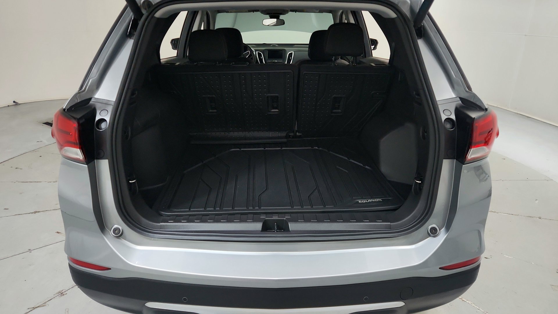 Used 2024 Chevrolet Equinox LT w/ LPO, Floor Liner Package AWD/4WD image 16
