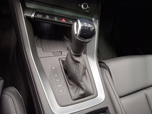 Used 2025 Audi Q3 2.0T Premium w/ Convenience Package image 11