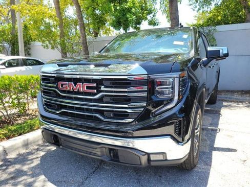 Used 2025 GMC Sierra 1500 SLT RWD image 2