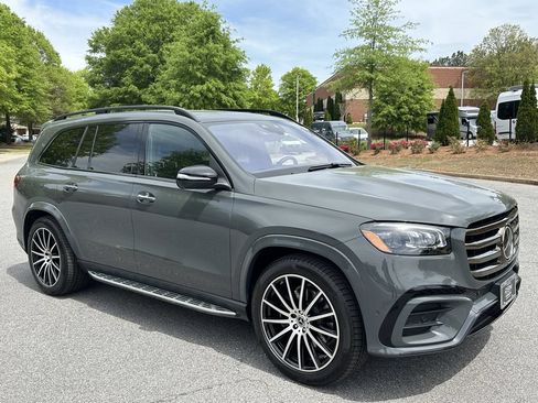 Certified 2025 Mercedes-Benz GLS 580 4MATIC image 2
