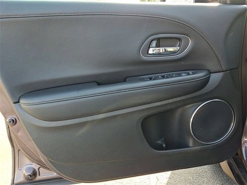 Used 2019 Honda HR-V EX-L image 12