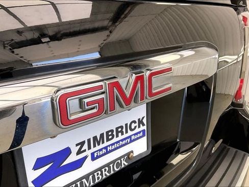 Used 2016 GMC Yukon Denali w/ Open Road Package AWD/4WD image 30