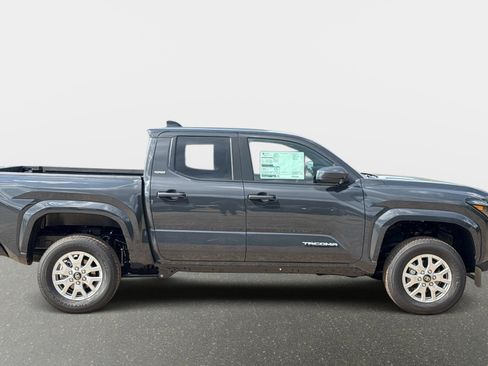 New 2026 Toyota Tacoma SR5 RWD image 2