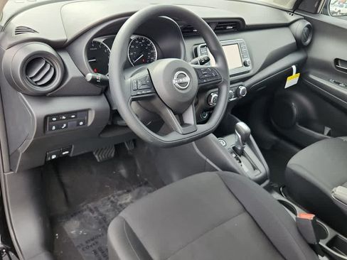 Used 2025 Nissan Kicks Play S FWD image 11