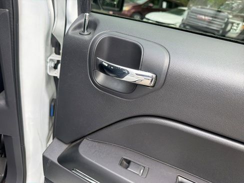 Used 2015 Jeep Patriot Limited w/ Sun/Sound Group image 25