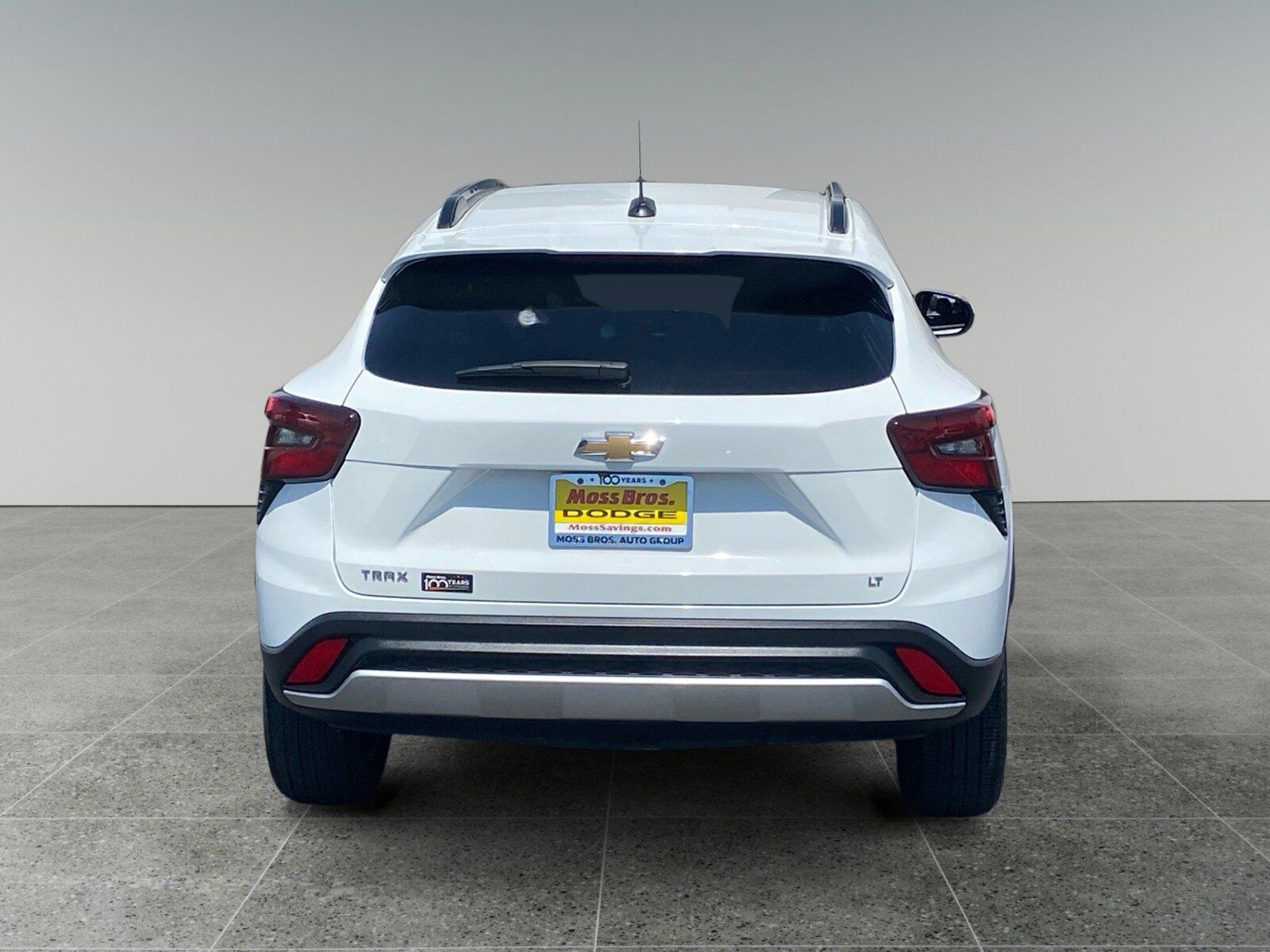 Used 2024 Chevrolet Trax LT w/ LT Convenience Package FWD image 4