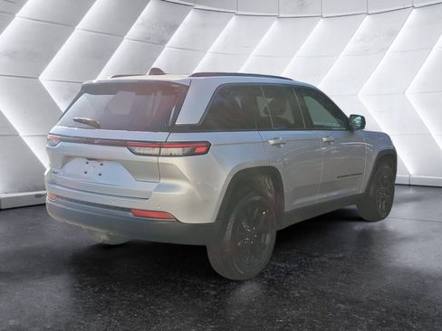 New 2026 Jeep Grand Cherokee Altitude AWD/4WD image 6