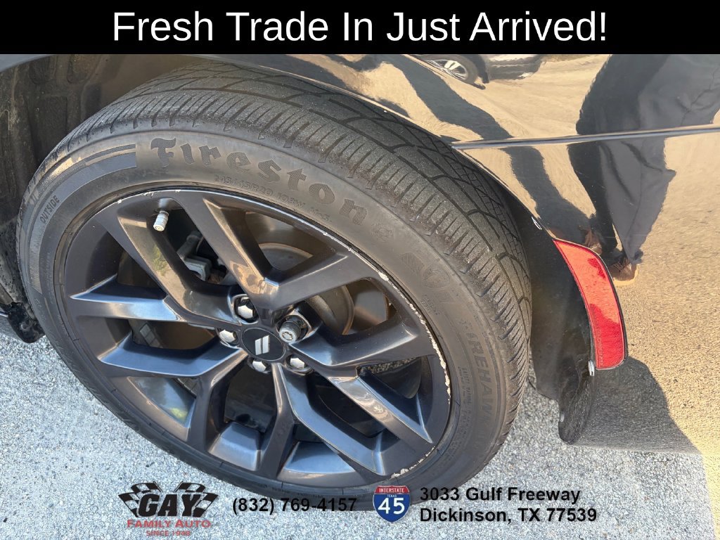 Used 2019 Dodge Charger SXT w/ Blacktop Package RWD image 6