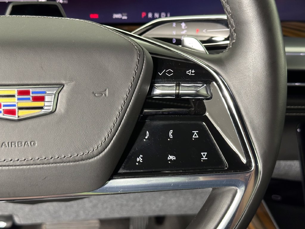 Used 2025 Cadillac Escalade Sport Platinum AWD/4WD image 14