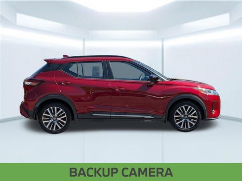 Certified 2021 Nissan Kicks SR w/ SR Premium Package FWD image 9