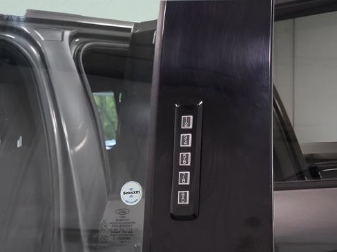 Used 2016 Ford F150 XLT w/ Equipment Group 302A Luxury AWD/4WD image 38