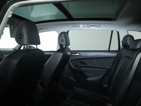 Used 2023 Volkswagen Tiguan SE w/ Panoramic Sunroof Package AWD/4WD image 15