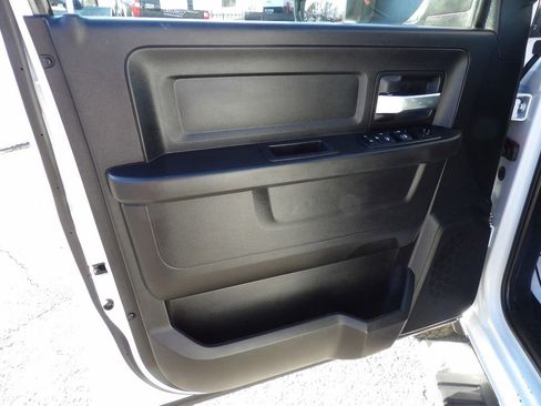 Used 2019 RAM 3500 Tradesman w/ Chrome Appearance Group image 19