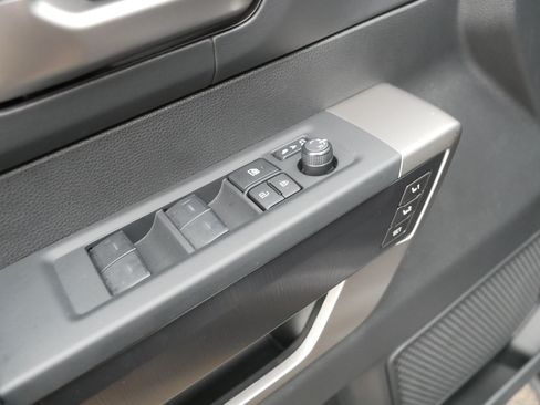 Used 2026 Toyota Tundra Platinum AWD/4WD image 19