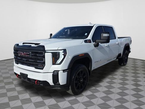 Used 2025 GMC Sierra 2500 AT4 AWD/4WD image 2