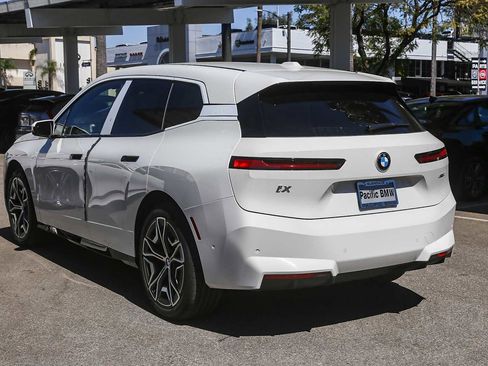New 2026 BMW iX xDrive45 w/ Premium Package image 4