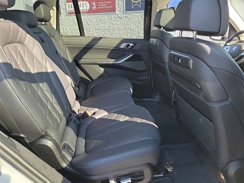 Used 2024 BMW X7 xDrive40i image 20