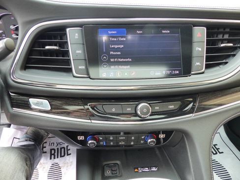 Used 2021 Buick Enclave Avenir w/ Avenir Technology Package AWD/4WD image 19