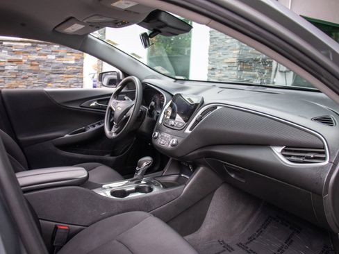 Used 2024 Chevrolet Malibu LT image 18