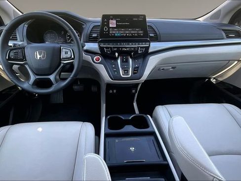 Used 2025 Honda Odyssey EX-L image 7