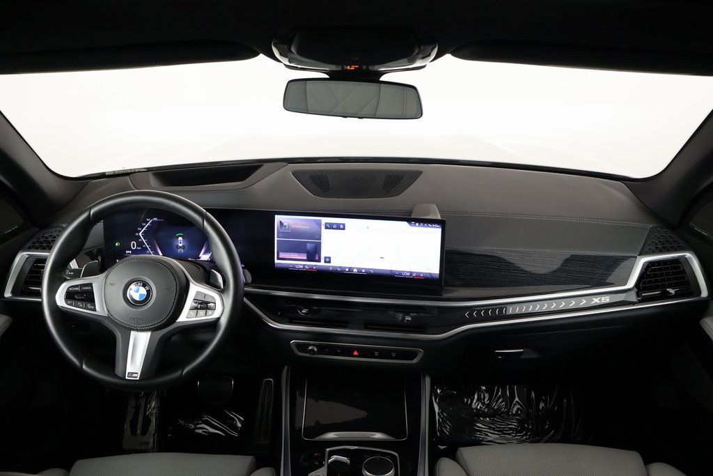 Used 2024 BMW X5 sDrive40i w/ M Sport Package RWD image 8