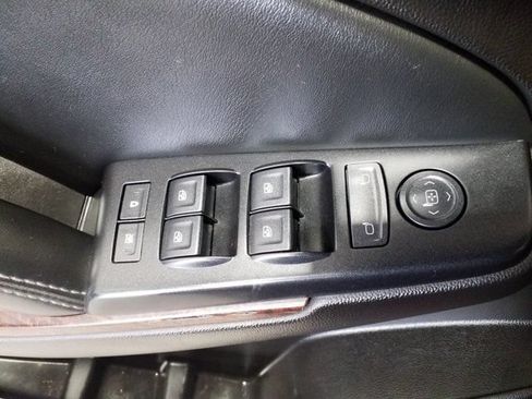 Used 2015 GMC Yukon SLE AWD/4WD image 10