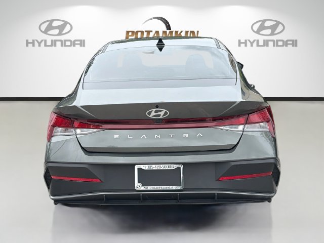Certified 2024 Hyundai Elantra SEL FWD image 6