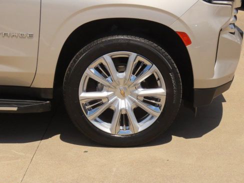 Used 2023 Chevrolet Tahoe High Country RWD image 7