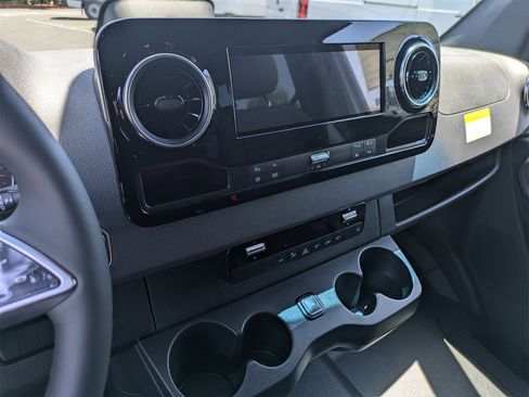 New 2025 Mercedes-Benz Sprinter 2500 image 6