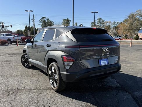 Used 2024 Hyundai Kona SEL image 5
