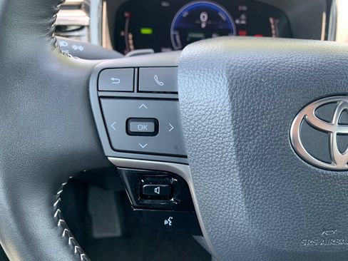 Used 2026 Toyota Camry SE FWD image 12