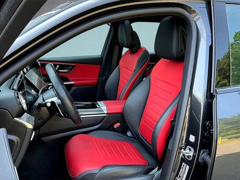 Used 2024 Mercedes-Benz GLC 43 AMG 4MATIC w/ Driver Assistance Package image 20