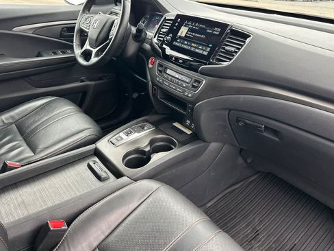 Certified 2022 Honda Pilot TrailSport image 19