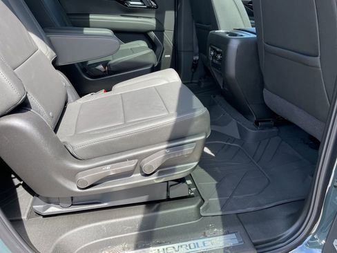 New 2026 Chevrolet Suburban Z71 w/ Comfort Package image 36