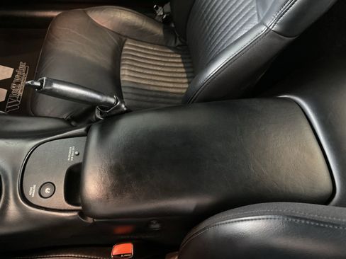 Used 2004 Chevrolet Corvette Z06 w/ Memory Package image 12