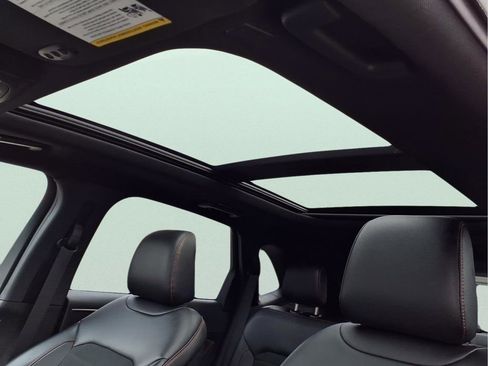 Used 2023 Ford Edge ST-Line image 22