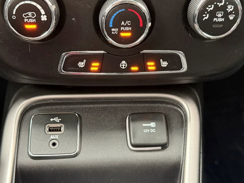 Used 2018 Jeep Compass Sport w/ Cold Weather Group FWD image 21